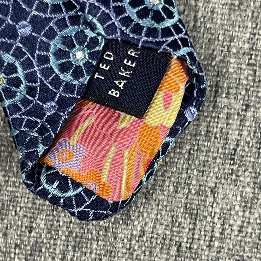 Ted‎ Baker London 100% Silk Necktie Mens Blue Geometric Woven Hand Tailored USA